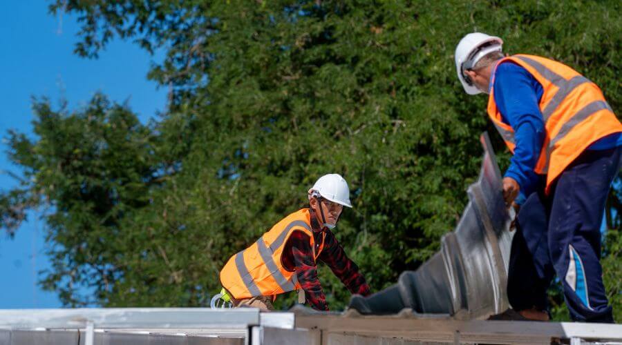 Professional gutter cleaning in Cusseta, AL